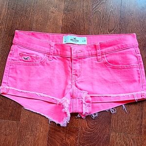 Hollister hot pink Jean shorts, size 3/26